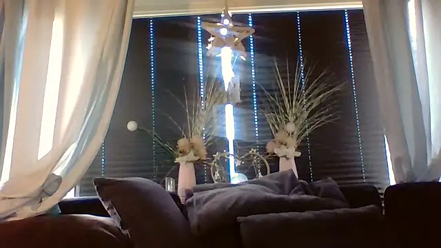 DevilsAngel13 online show from November 26, 2025, 8:47 am