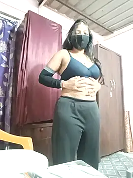 Snapshot of queensenorita chatting on July 9, 2026, 5:52 am queensenorita online show from July 9, 2026, 5:52 am