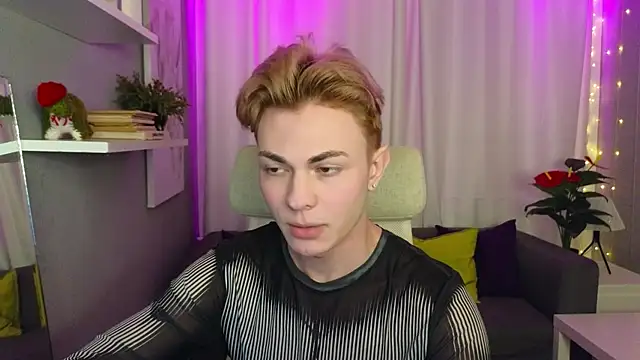 naughty evan online show from February 11, 2025, 2:35 pm