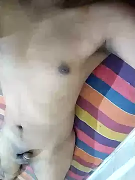 Snapshot of Opsquad12345 chatting on February 10, 2025, 6:35 pm Opsquad12345 online show from February 10, 2025, 6:35 pm