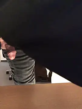 Snapshot of Inseminator69 chatting on February 25, 2025, 1:00 pm Inseminator69 online show from February 25, 2025, 1:00 pm