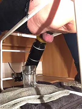 Snapshot of Inseminator69 chatting on November 26, 2025, 6:35 am Inseminator69 online show from November 26, 2025, 6:35 am