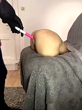 Snapshot of Inseminator69 chatting on December 2, 2025, 10:39 am Inseminator69 online show from December 2, 2025, 10:39 am