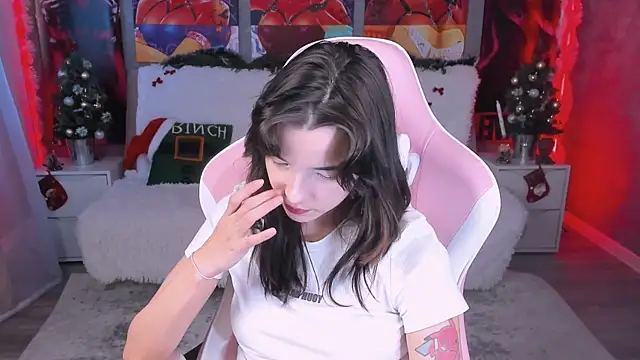 as1an girlfriend online show from January 15, 2026, 6:50 am