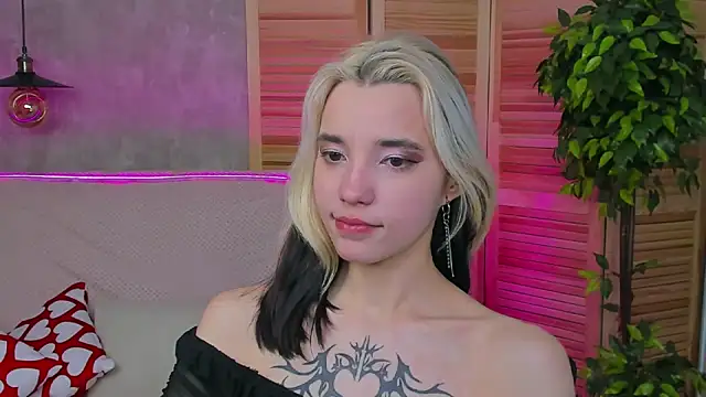 Snapshot of as1an_girlfriend chatting on March 5, 2025, 11:49 am as1an girlfriend online show from March 5, 2025, 11:49 am