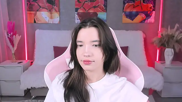 as1an girlfriend online show from May 20, 2026, 3:25 am