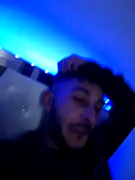 Snapshot of Iulianmarius12 chatting on February 3, 2026, 1:05 am Iulianmarius12 online show from February 3, 2026, 1:05 am