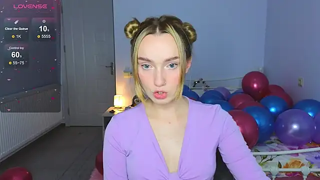 Wild Sophie  online show from November 25, 2025, 6:08 pm