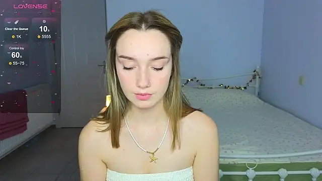 Wild Sophie  online show from November 18, 2025, 2:42 pm