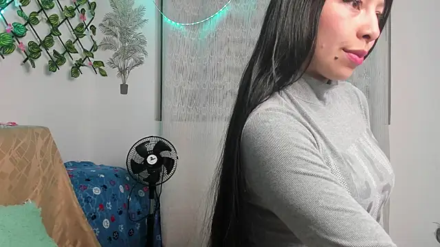keyla meow online show from February 4, 2025, 5:31 am