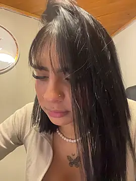 Hilary pinkk online show from February 4, 2026, 3:12 am