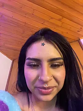 Hilary pinkk online show from March 21, 2026, 3:19 am