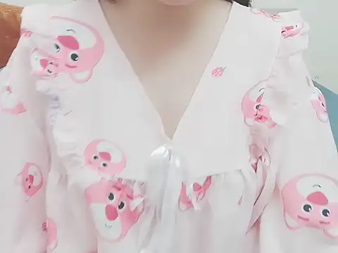 Snapshot of Emale293 chatting on January 14, 2025, 6:02 am Emale293 online show from January 14, 2025, 6:02 am