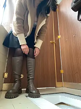 Snapshot of Xixi-Gala chatting on March 23, 2025, 4:27 am Xixi-Gala online show from March 23, 2025, 4:27 am