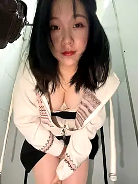 Snapshot of Xixi-Gala chatting on December 6, 2024, 5:03 am Xixi-Gala online show from December 6, 2024, 5:03 am