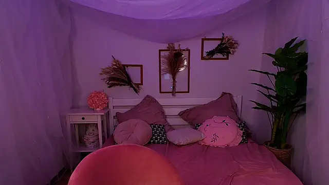 Snapshot of margeriTirell chatting on November 8, 2025, 2:48 am margeriTirell online show from November 8, 2025, 2:48 am