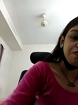 Snapshot of Tisha-01 chatting on October 2, 2025, 2:59 am Tisha-01 online show from October 2, 2025, 2:59 am