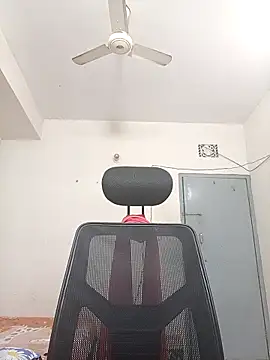 Snapshot of Tisha-01 chatting on February 15, 2026, 2:56 am Tisha-01 online show from February 15, 2026, 2:56 am