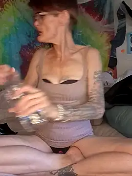 ivylee31 online show from July 10, 2026, 7:14 pm