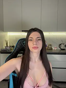 CurlyLara online show from March 6, 2026, 2:17 am