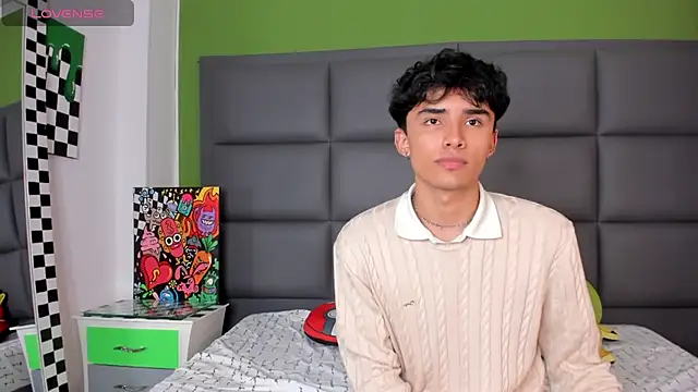 Snapshot of KLAUS_SUNRISE_XX chatting on January 5, 2025, 8:43 am KLAUS SUNRISE XX online show from January 5, 2025, 8:43 am