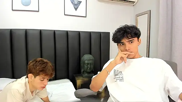 Snapshot of KLAUS_SUNRISE_XX chatting on January 15, 2025, 7:48 am KLAUS SUNRISE XX online show from January 15, 2025, 7:48 am