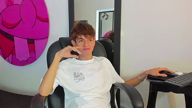 Snapshot of KLAUS_SUNRISE_XX chatting on January 18, 2025, 1:08 am KLAUS SUNRISE XX online show from January 18, 2025, 1:08 am