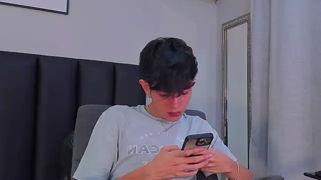 Snapshot of KLAUS_SUNRISE_XX chatting on September 27, 2025, 3:56 am KLAUS SUNRISE XX online show from September 27, 2025, 3:56 am