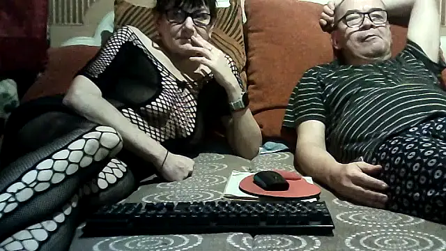 AlanaLaDream online show from October 16, 2025, 7:55 pm