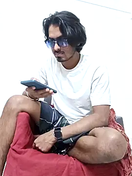 Snapshot of Samser0403 chatting on November 19, 2025, 5:57 pm Samser0403 online show from November 19, 2025, 5:57 pm