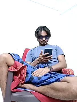 Snapshot of Samser0403 chatting on October 19, 2025, 6:43 pm Samser0403 online show from October 19, 2025, 6:43 pm