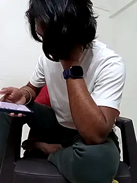 Snapshot of Samser0403 chatting on November 8, 2025, 5:27 pm Samser0403 online show from November 8, 2025, 5:27 pm