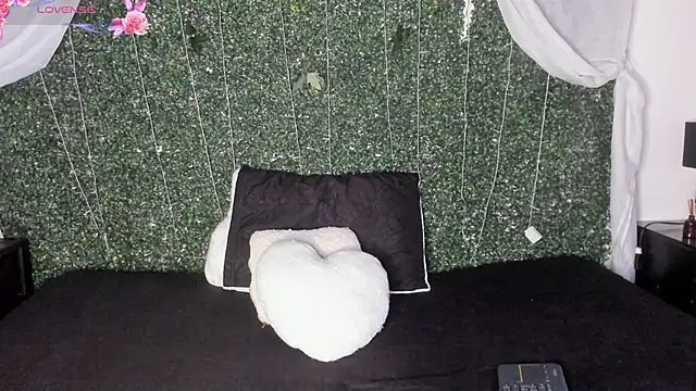 Khenta Michells online show from February 3, 2026, 10:31 am