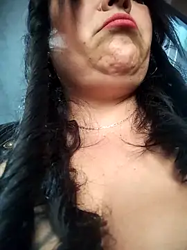 Snapshot of sara_pineros chatting on November 13, 2025, 8:24 pm sara pineros online show from November 13, 2025, 8:24 pm