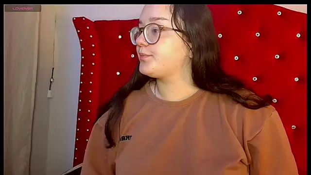 Snapshot of charlotte1-ls chatting on December 22, 2025, 9:26 pm charlotte1-ls online show from December 22, 2025, 9:26 pm