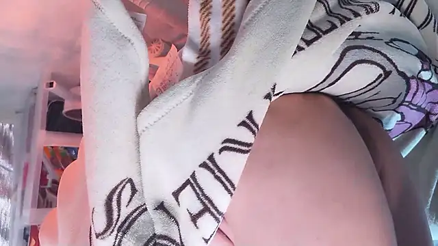 Snapshot of Im_IVE_LOVE chatting on February 12, 2026, 6:24 am Im IVE LOVE online show from February 12, 2026, 6:24 am