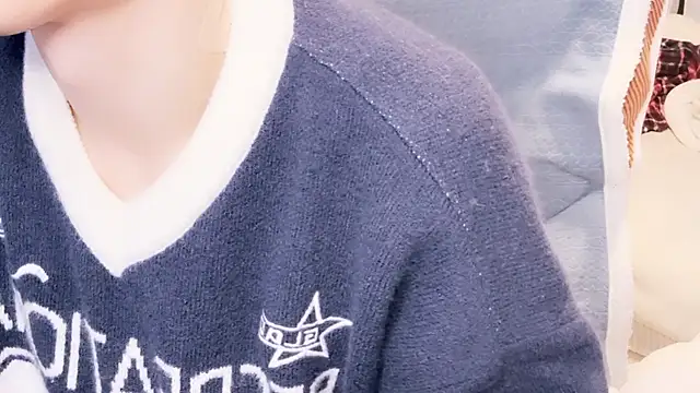 Snapshot of Im_IVE_LOVE chatting on December 17, 2025, 6:29 am Im IVE LOVE online show from December 17, 2025, 6:29 am