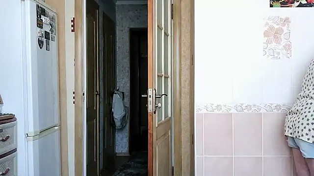 Ettie Tonia online show from February 9, 2026, 8:34 am