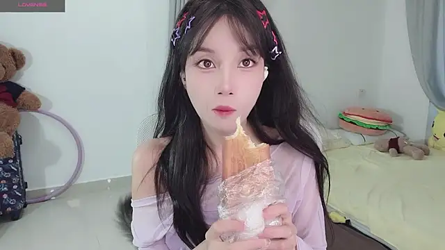 AnAn-520 online show from October 17, 2025, 3:10 am