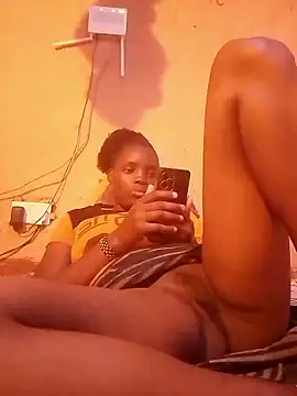 QUEEN-NAIMA online show from September 16, 2025, 4:52 pm