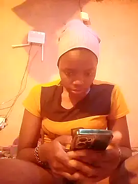 QUEEN-NAIMA online show from September 17, 2025, 9:22 am