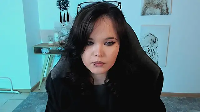 Elainebeness online show from March 13, 2025, 7:50 pm