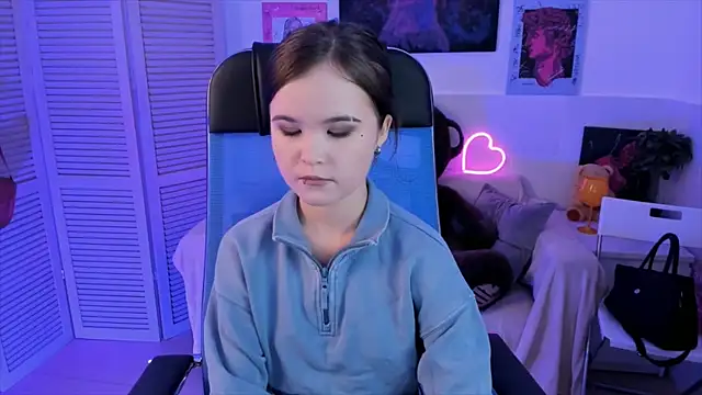 Elainebeness online show from September 11, 2025, 7:14 pm