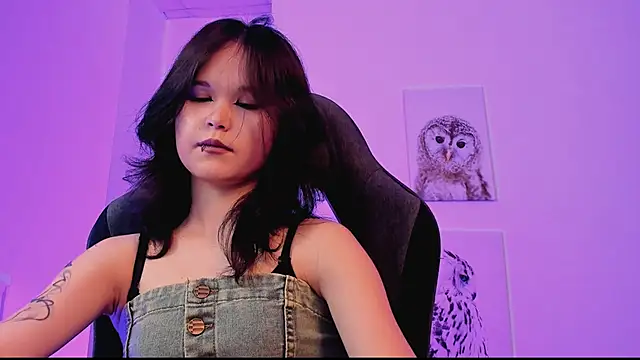 Elainebeness online show from March 8, 2025, 7:09 pm