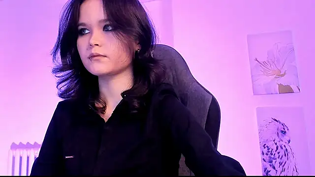 Elainebeness online show from March 5, 2025, 10:54 pm