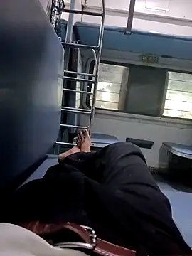 Snapshot of 1010SumiT chatting on October 28, 2025, 12:48 pm 1010SumiT online show from October 28, 2025, 12:48 pm