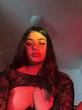 Miss oliviaa online show from February 8, 2025, 7:49 pm
