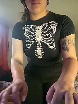 Miss oliviaa online show from March 25, 2026, 10:19 pm