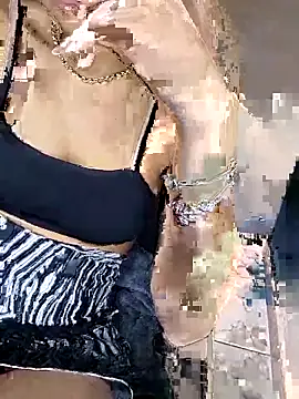 fofinhaa12 online show from April 27, 2026, 8:51 pm