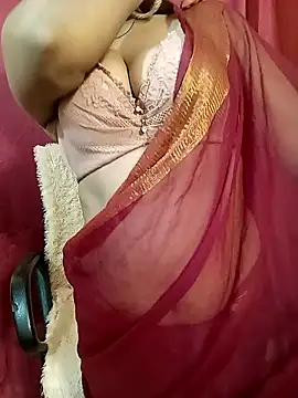 Stripy Doll online show from January 6, 2026, 2:32 pm